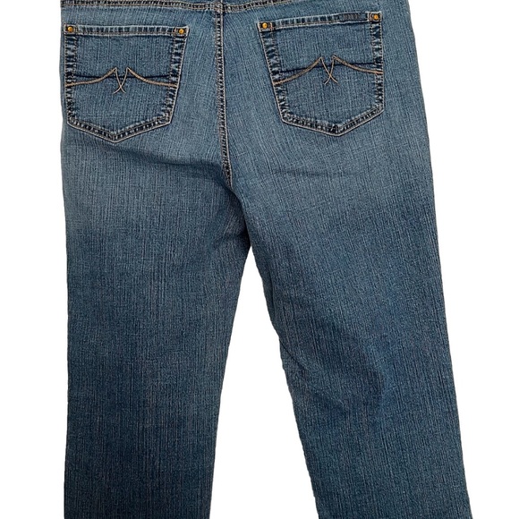 Jeanstar Jeans Womens Size 16W Cropped Capri Stretch Light Wash Denim Studded - Picture 2 of 12